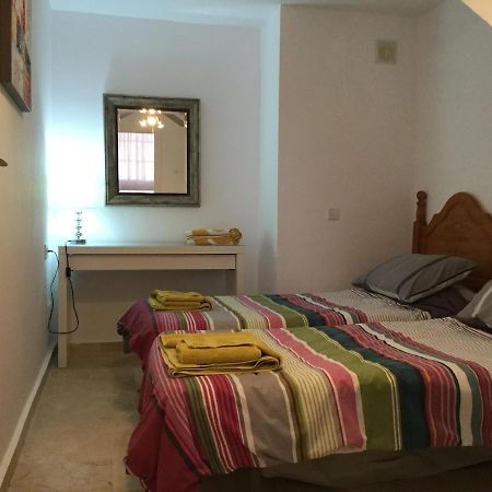 Lovely 2 Bedroom Holiday Apartment In Central Caleta De Fuste Exterior photo