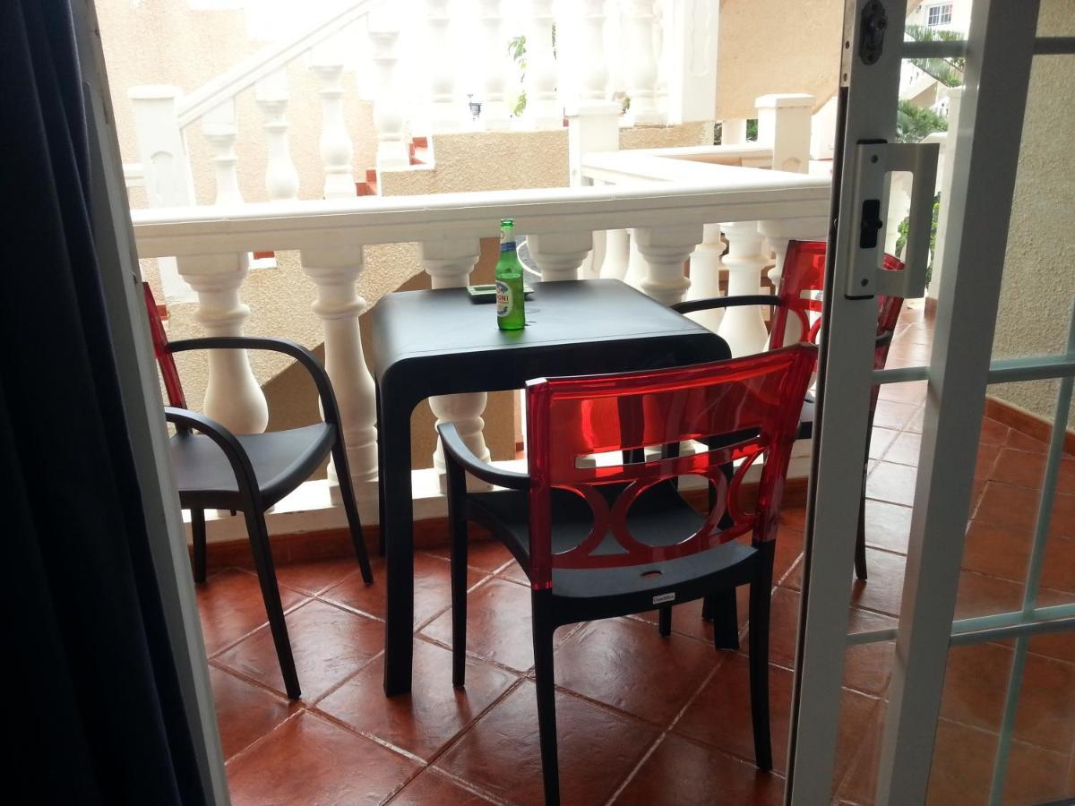Lovely 2 Bedroom Holiday Apartment In Central Caleta De Fuste Exterior photo